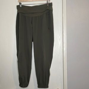 Old Navy Active Stretchtech Joggers Size Large